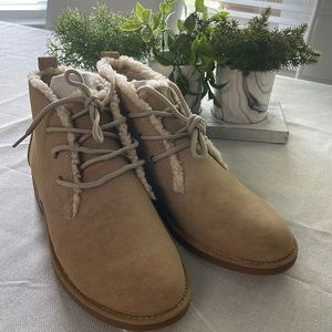 MONTAIN SOLE BOOTS